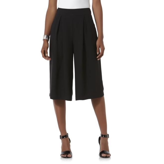 Attention Women's Gaucho Pants