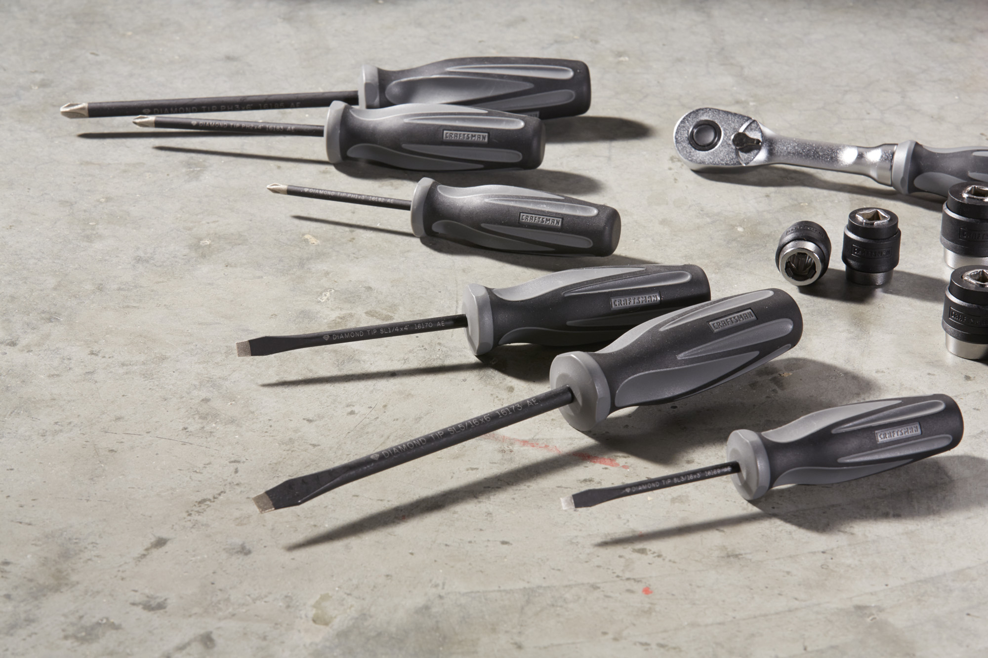 Craftsman Extreme Grip 6Piece Diamond Tip Screwdriver Set Free