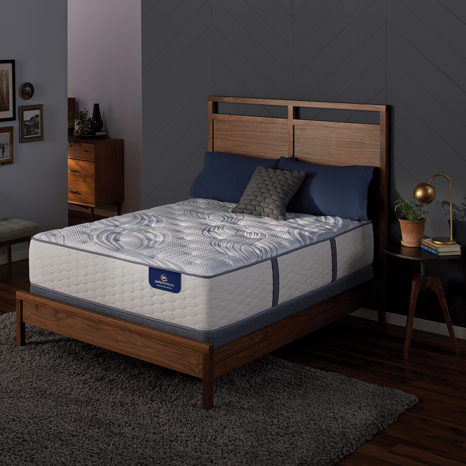 Serta Perfect Sleeper Ladywell Firm Queen Mattress