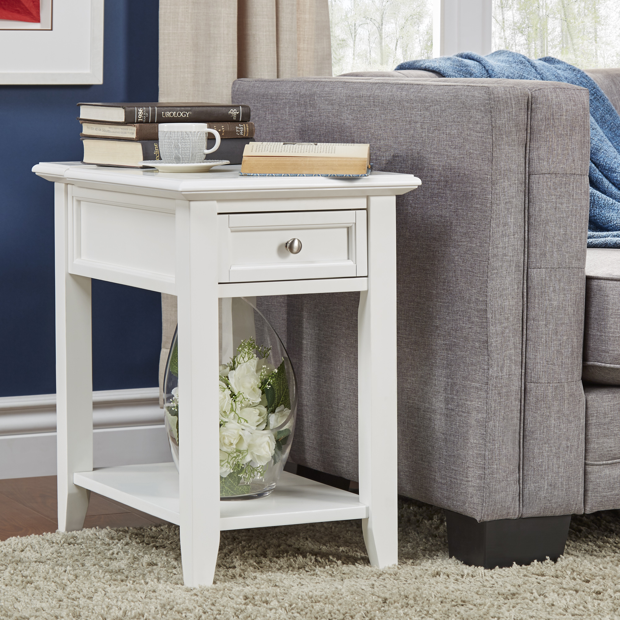 Oxford Creek Ellason Charging Accent Table in White Home
