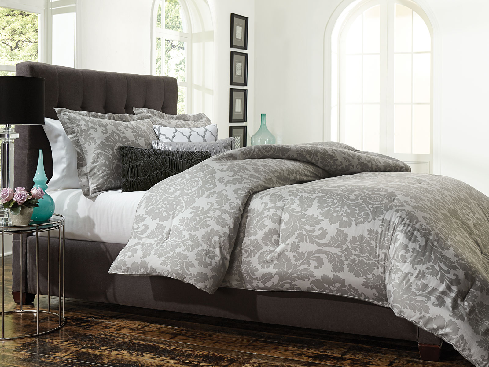 Jaclyn Smith 5 Piece forter Set – Mayfair Home Bed & Bath