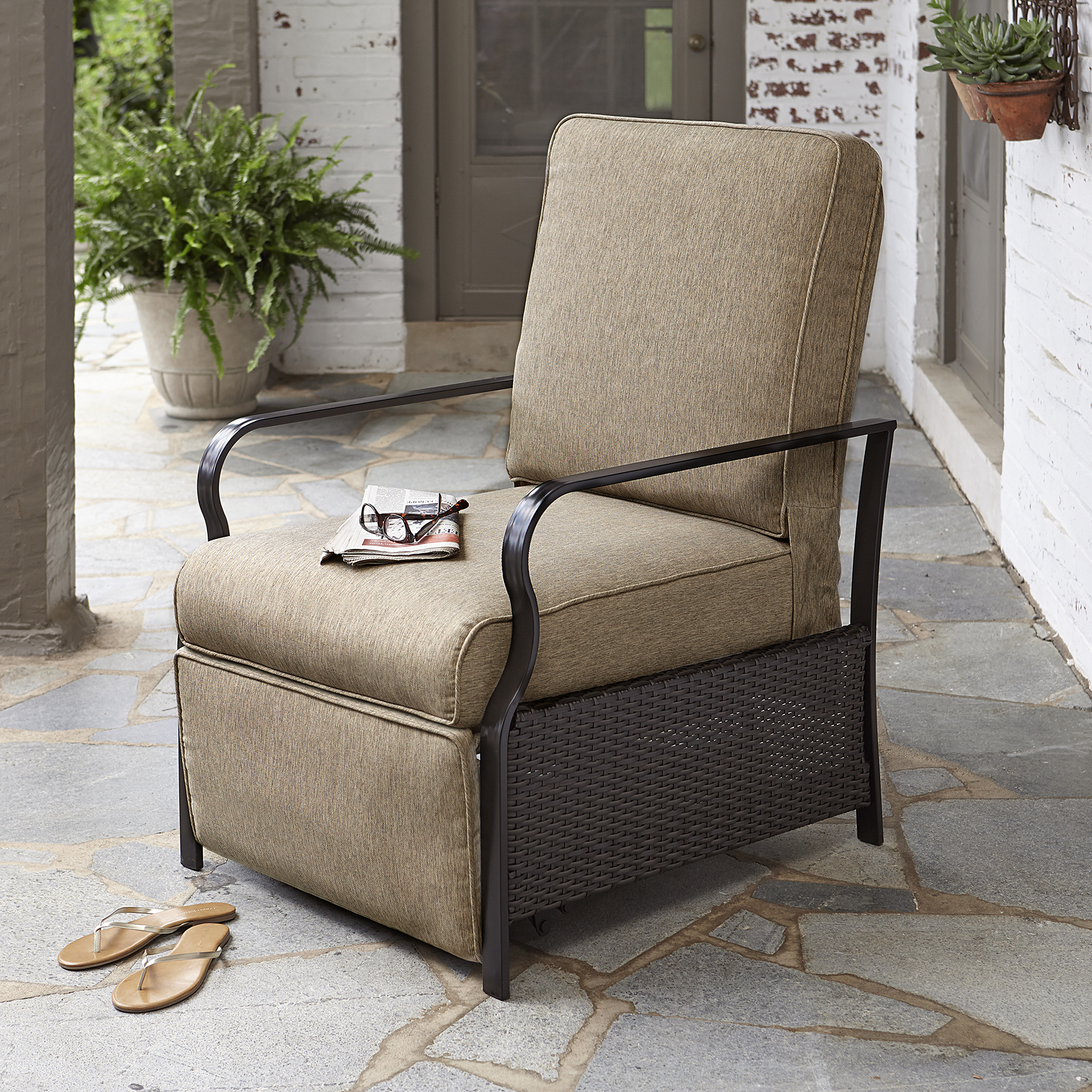 La Z Boy Outdoor Ashlynn Recliner Limited Availability Shop Your