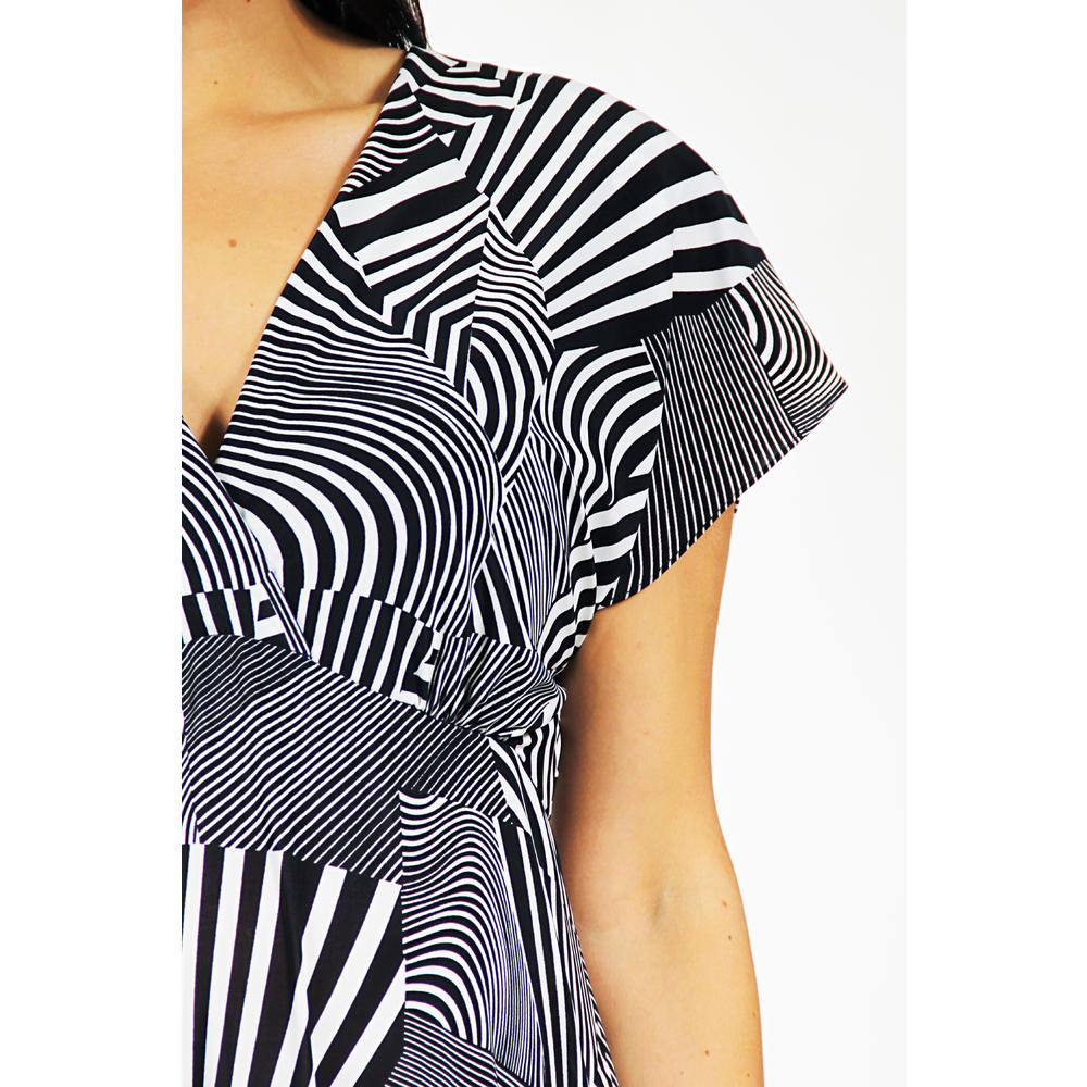 24&#47;7 Comfort Apparel Women's Maternity Black and White Abstract Wrap Dress