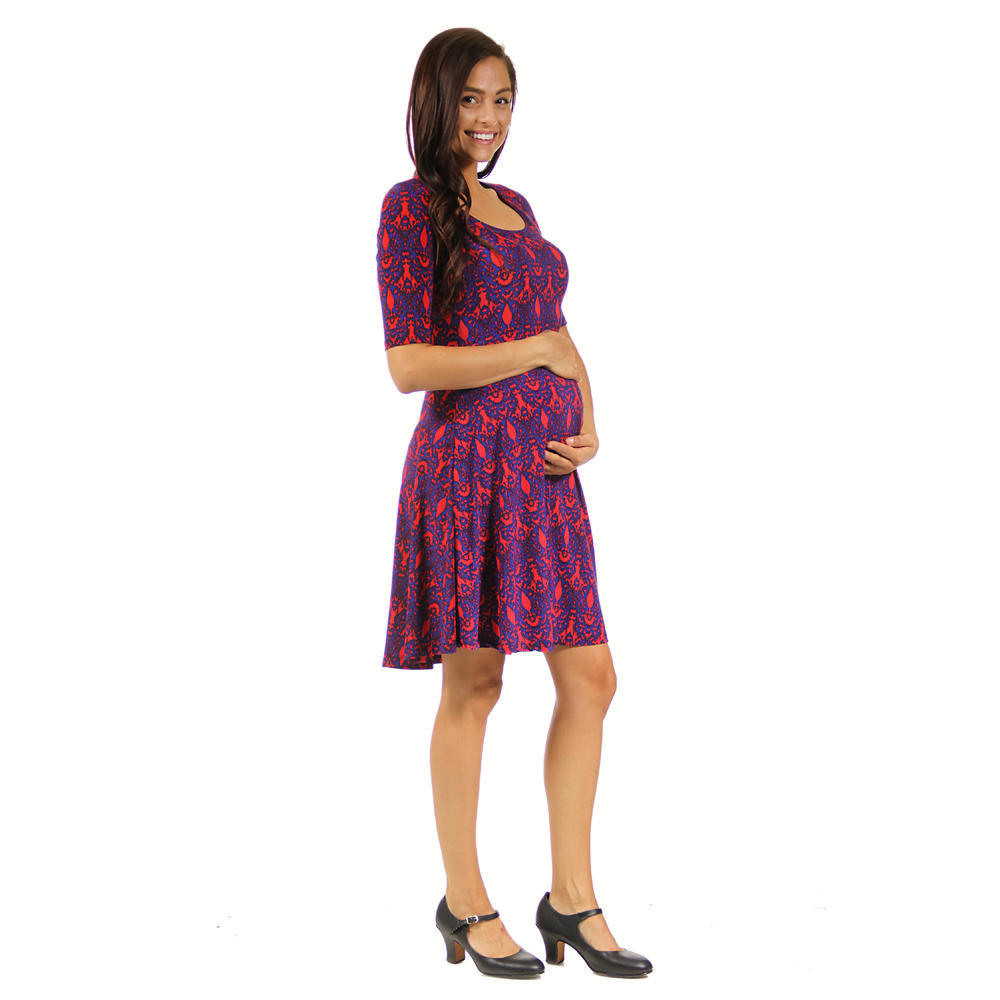 24&#47;7 Comfort Apparel Women's Maternity Dynamic Blue and Red Print Dress
