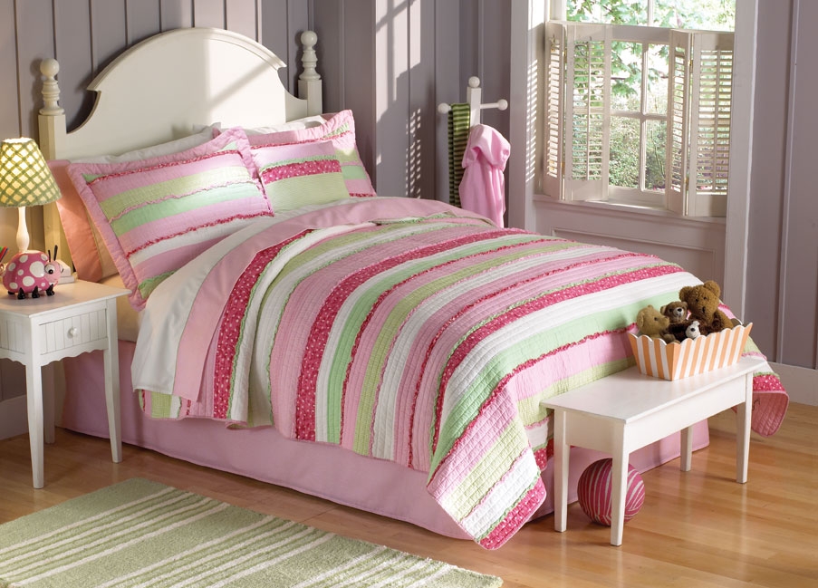 Annas Ruffle Pink Cotton Quilt with Pillow Sham(s)