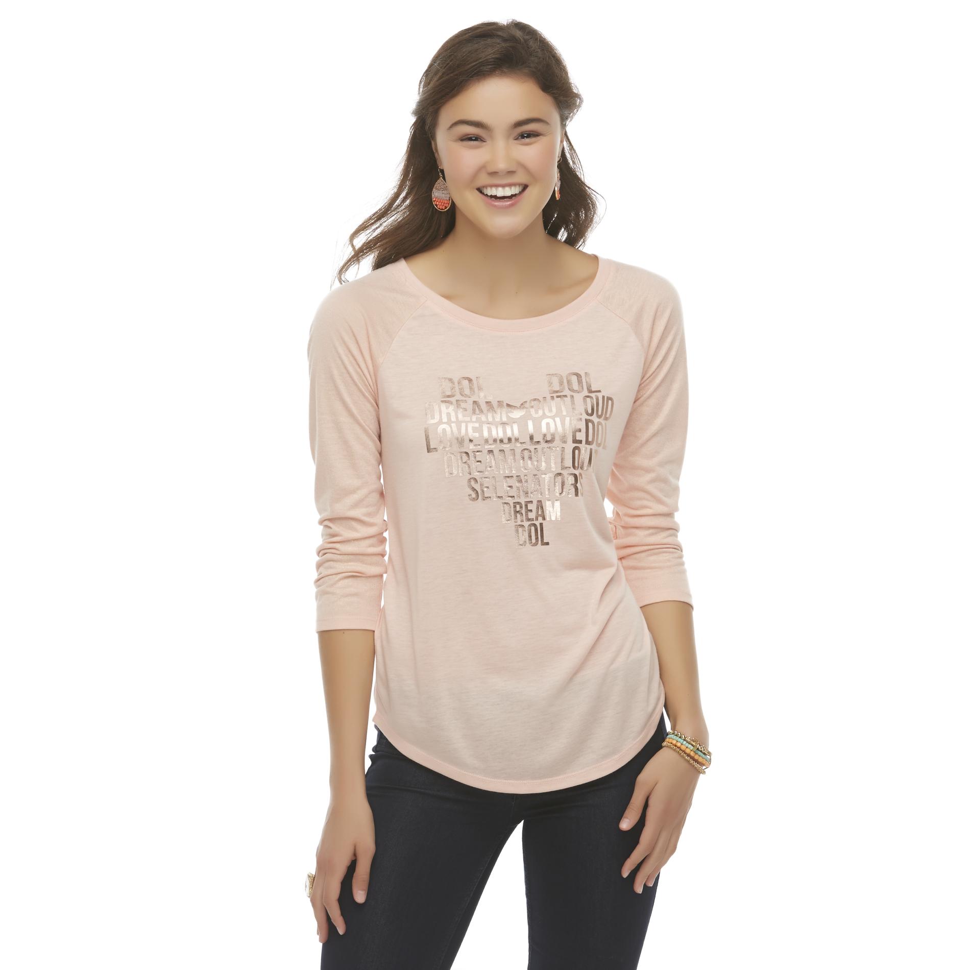 Junior's Plus Embellished Graphic Top - Heart