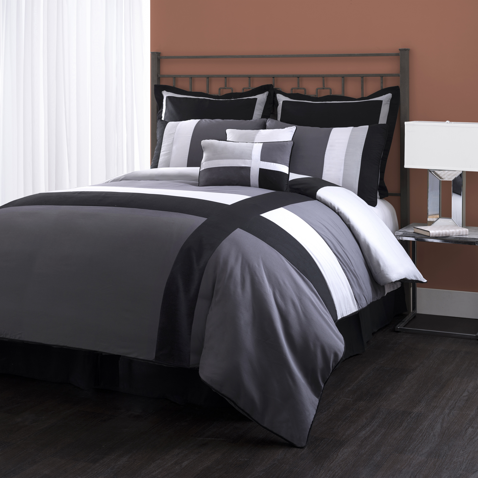 Isa 8-pc Gray/Black Comforter Set