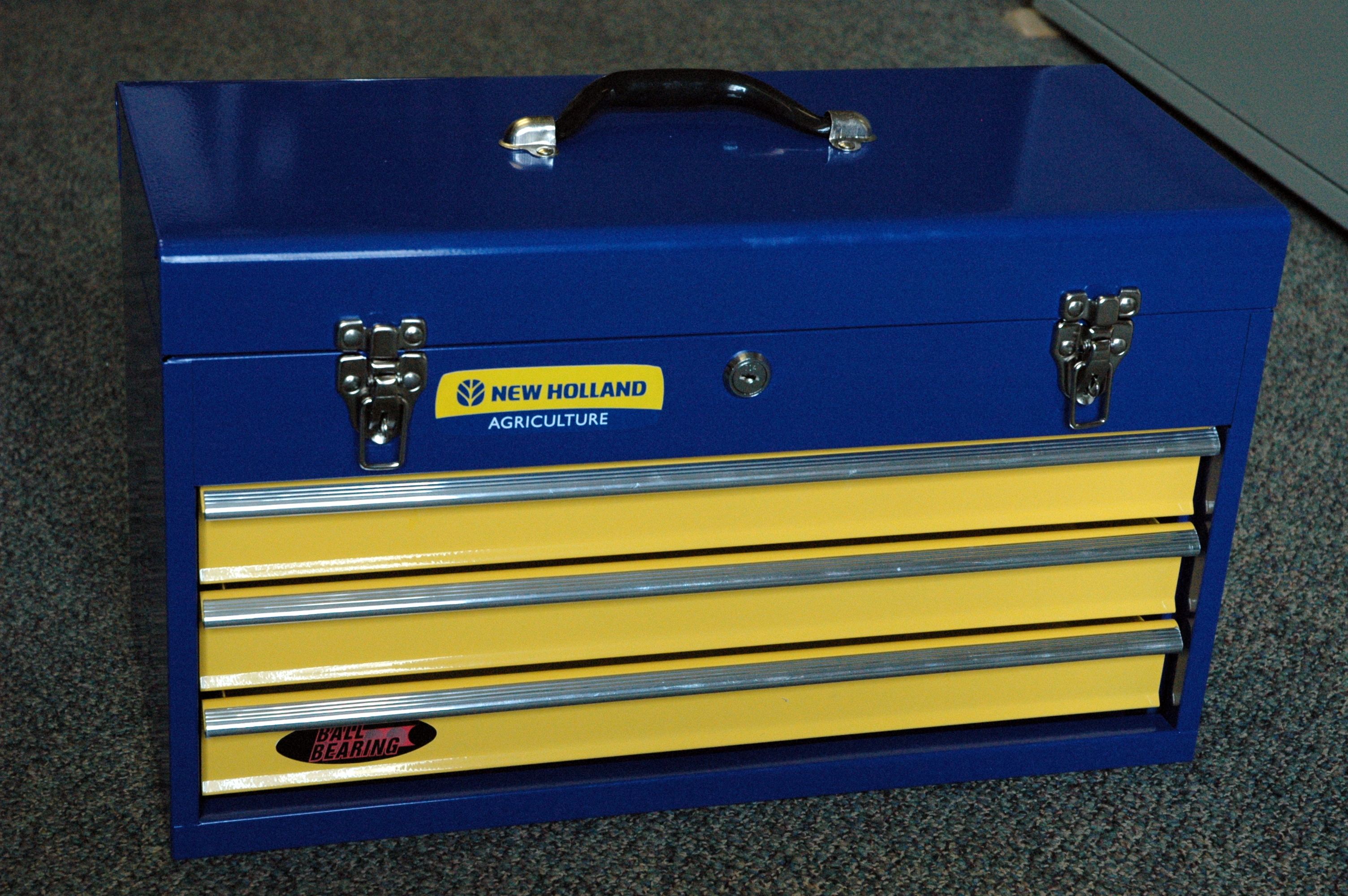 New Holland 21" 3Drawer Ball Bearing Slides Portable Toolbox Blue