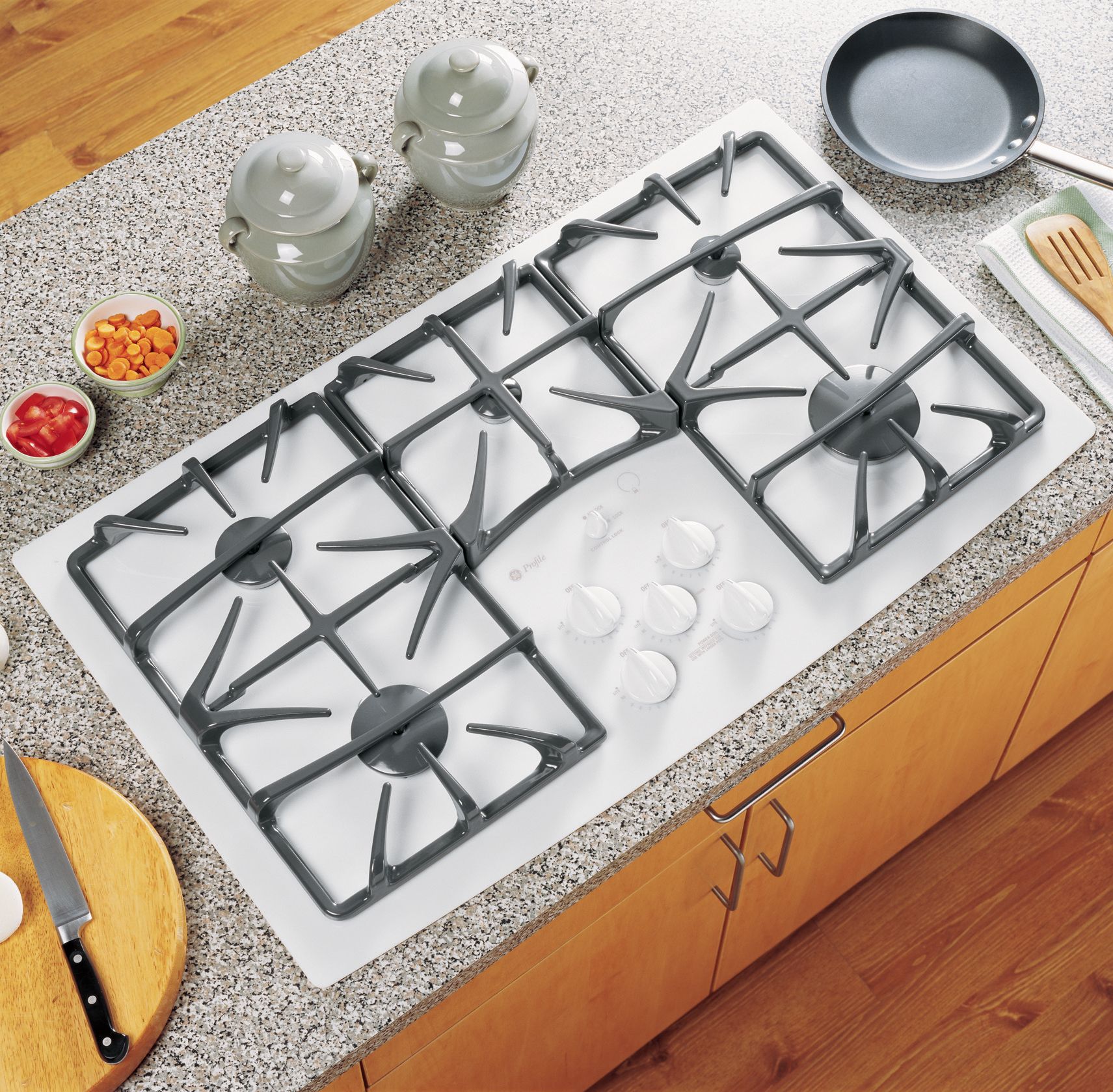 GE Profile Series 36 Ceramic-Glass Gas Conventional Cooktop White