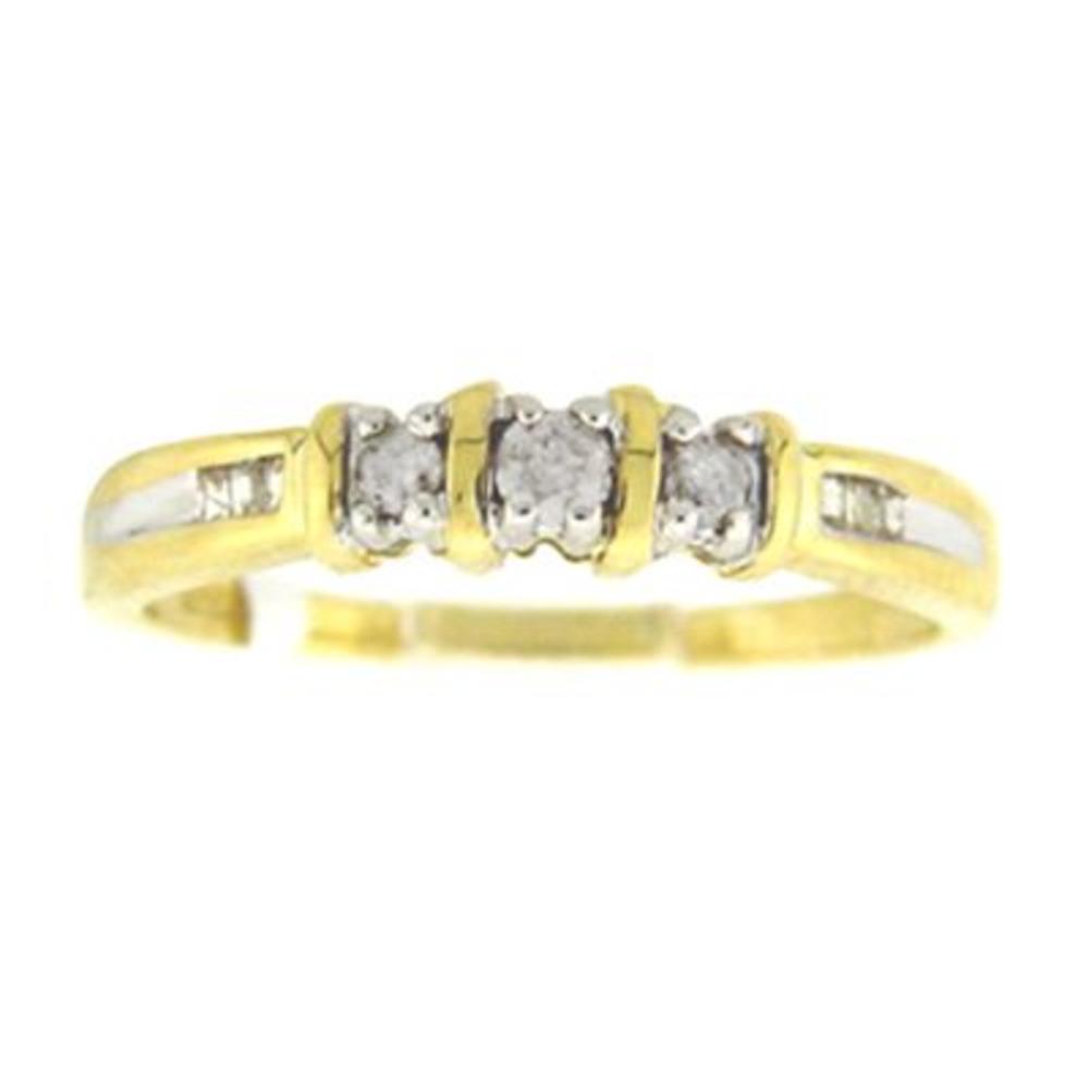 1/6 cttw Diamond 3-Stone Band_in Size 7