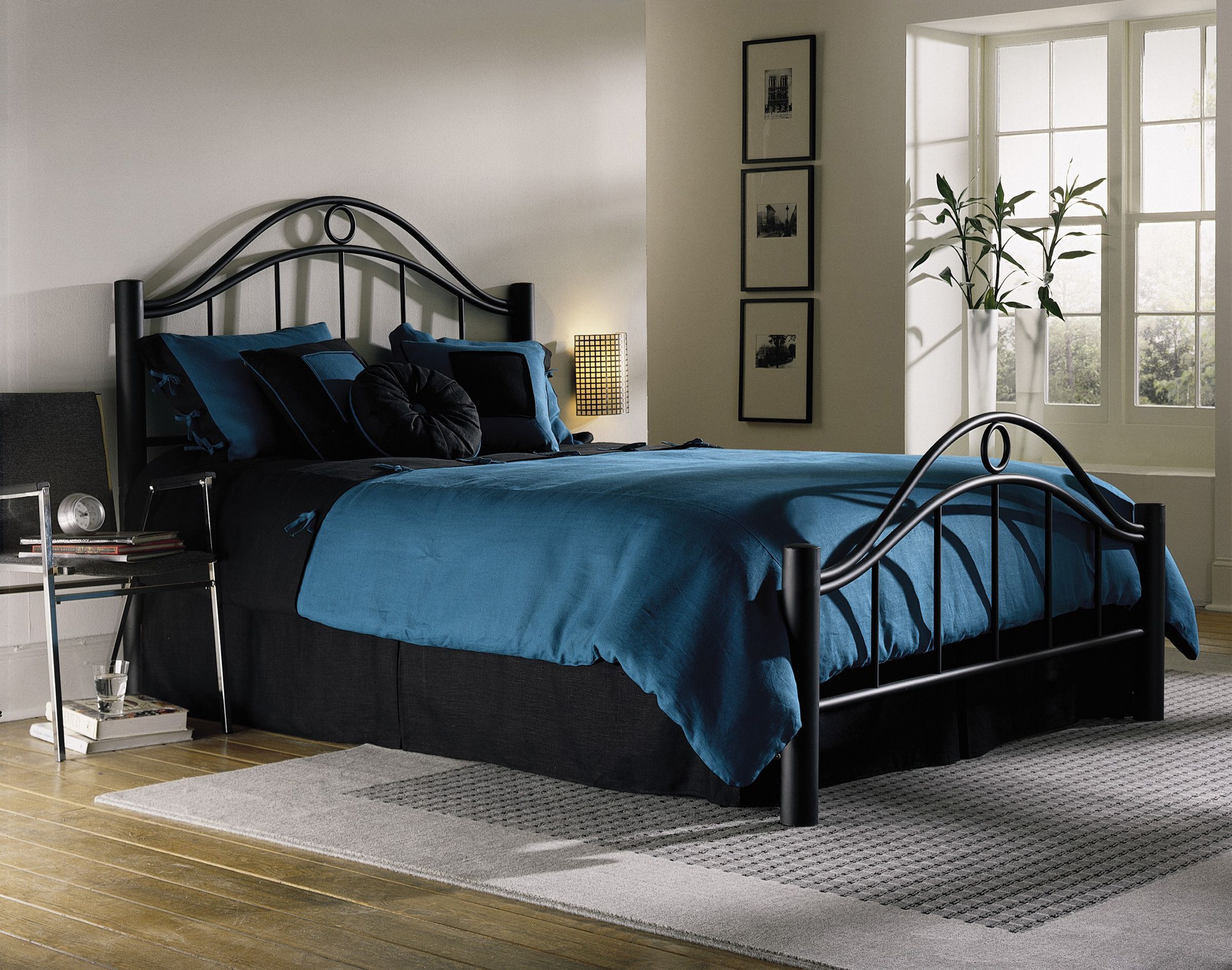 Linden Full Bed with Frame - Ebony