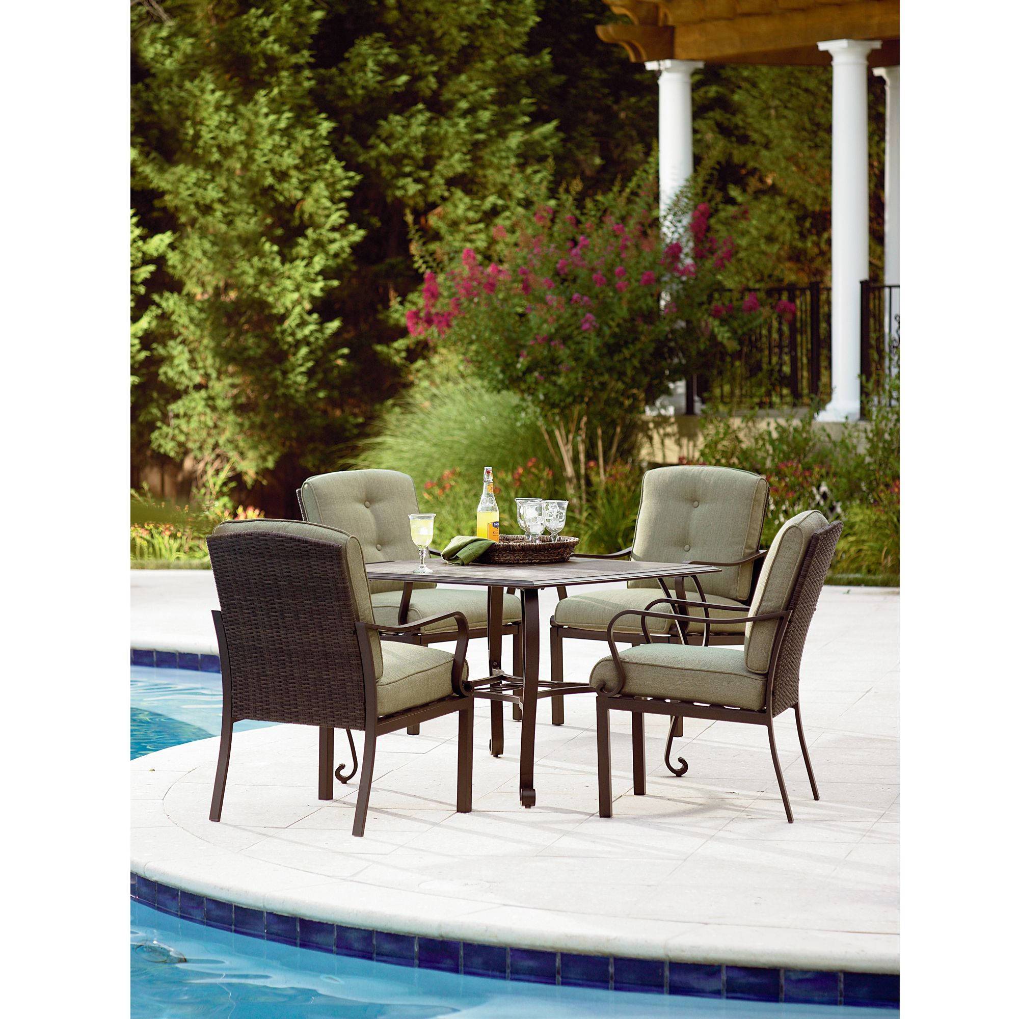 La-Z-Boy Outdoor 
						Peyton 5 Pc. Dining Set