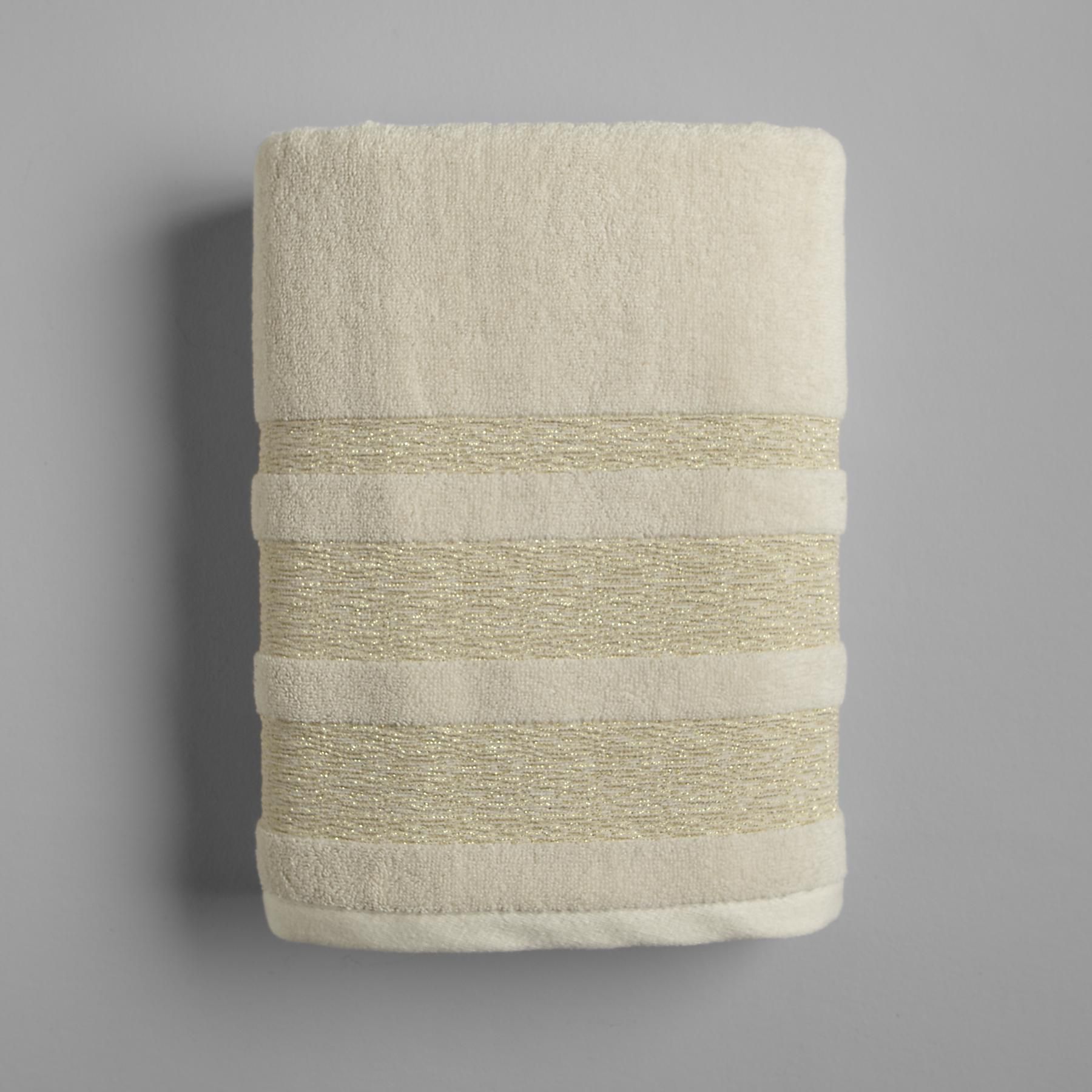 UPC 766195246226 Sofia by Sofia Vergara Champagne Dream Bath Towel