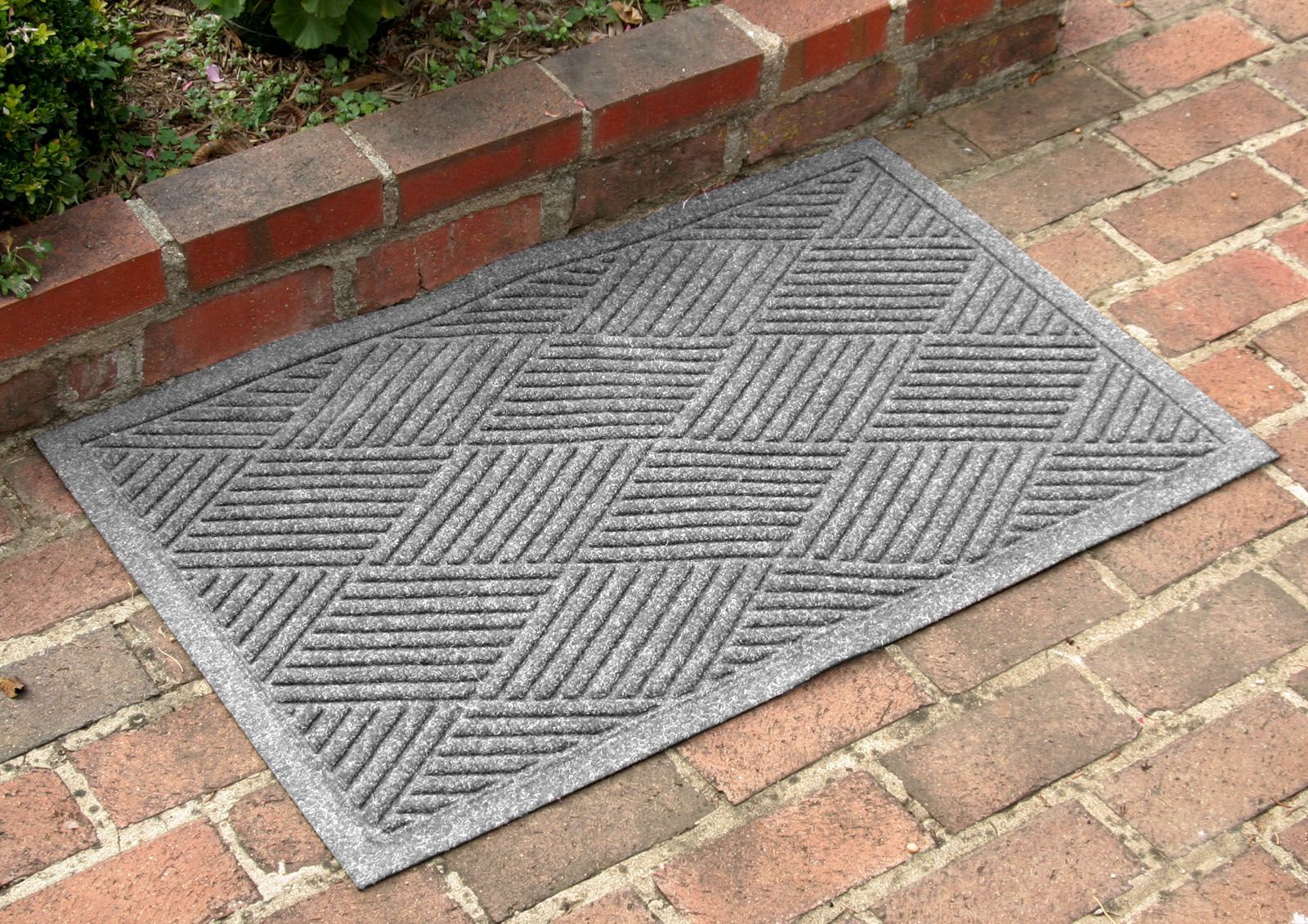 Bungalow Flooring Aqua Shield Diamonds 2' x 3' Mat at Kmart.com
