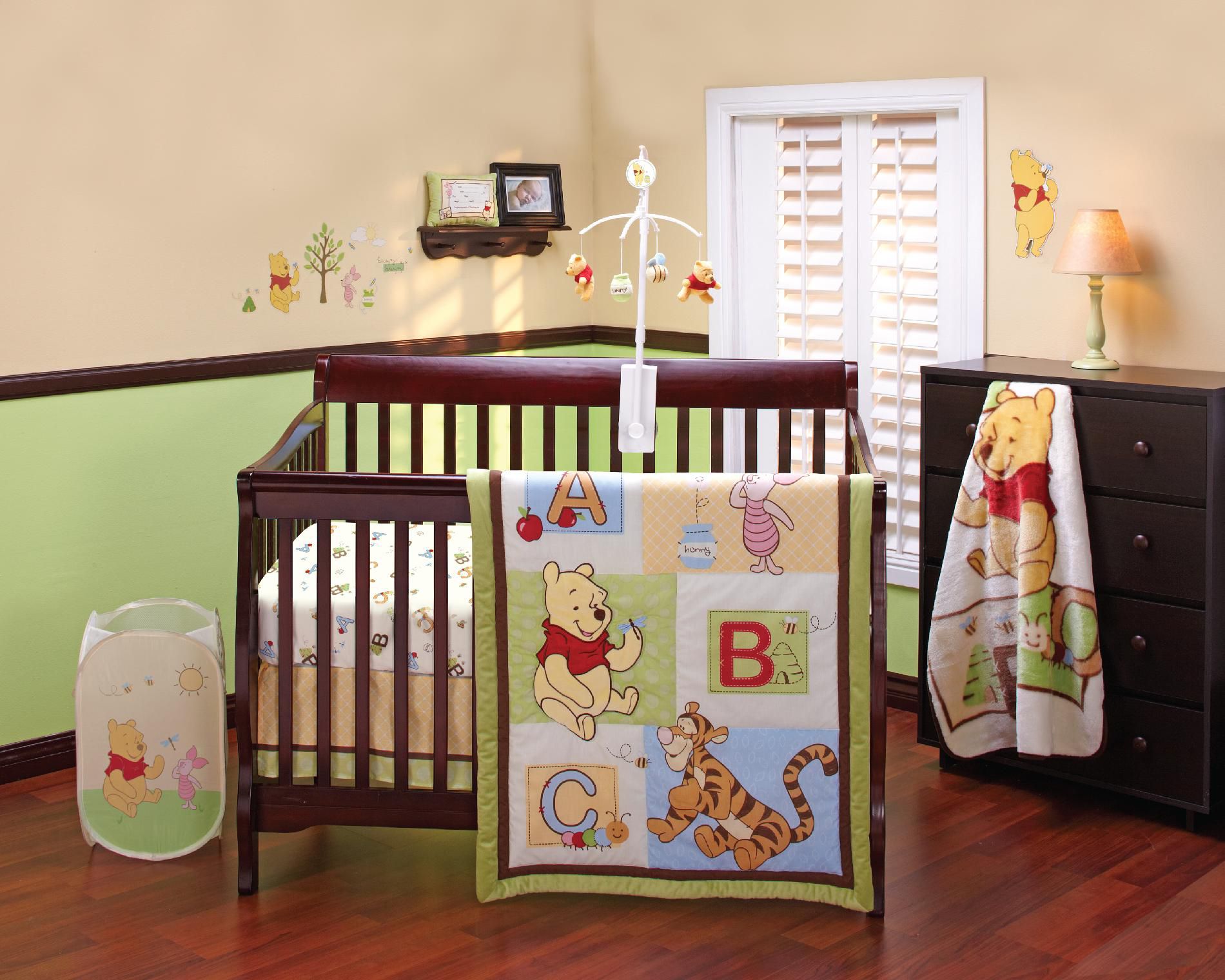 Disney Baby&nbsp; Crib Bedding Set Pooh 4-Piece