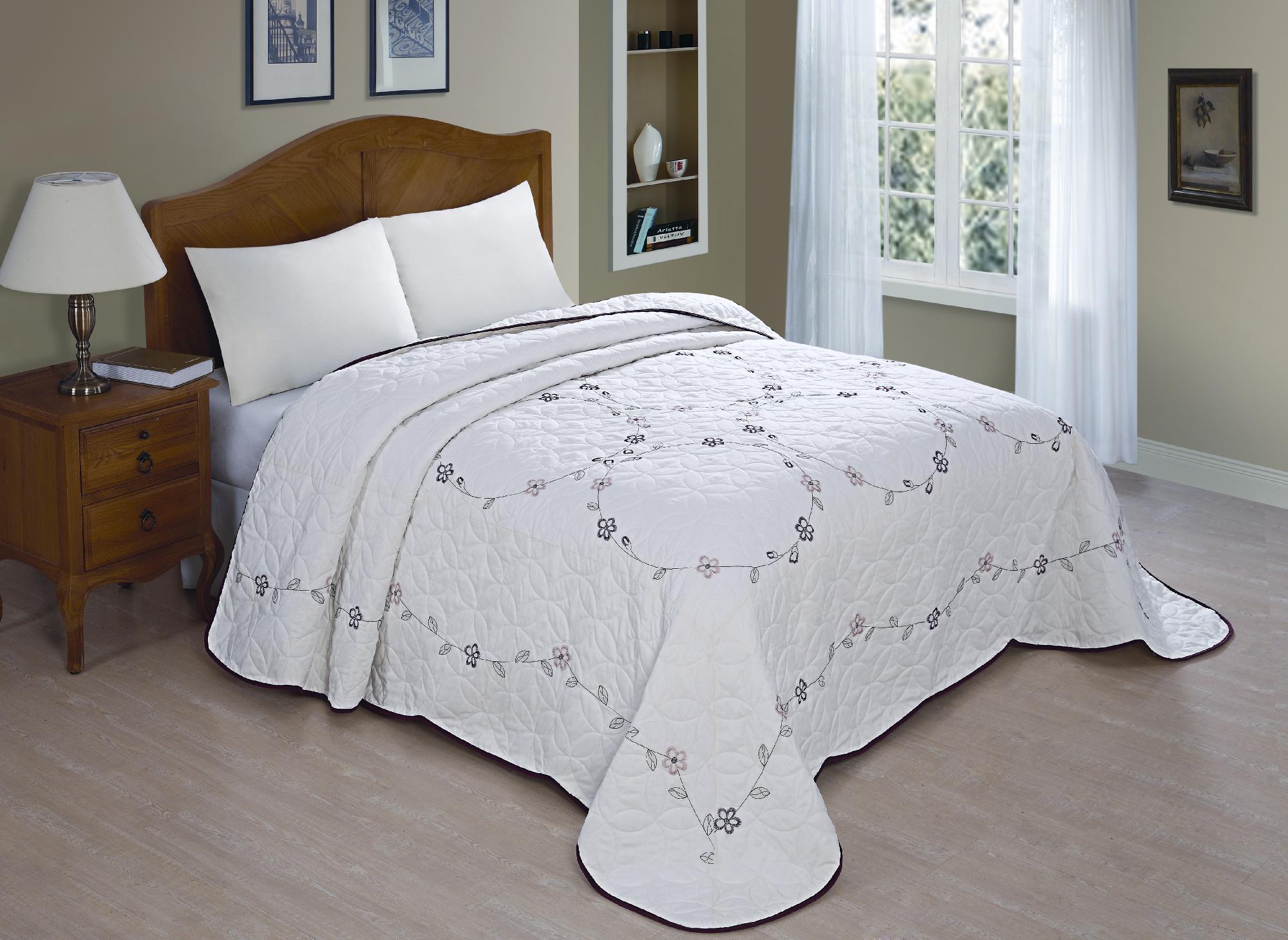 Red Ring Embroidered Bedspread