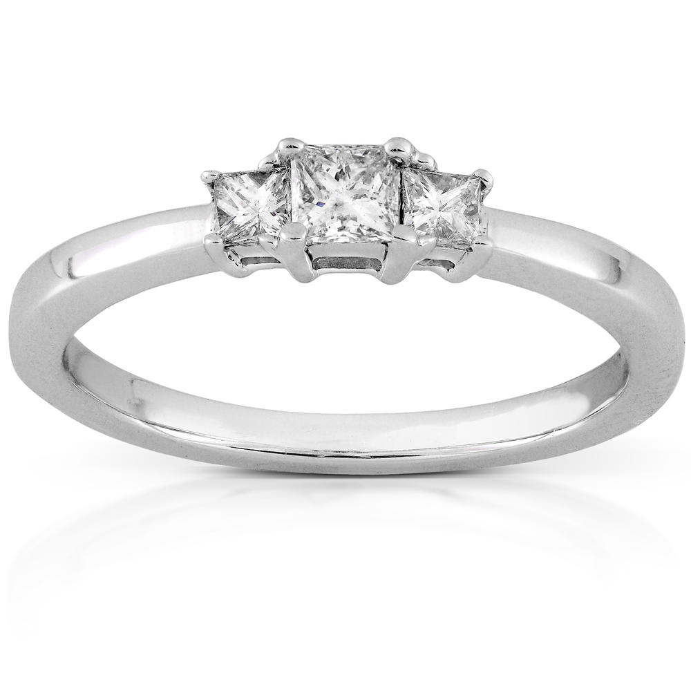 Princess Diamond Three-Stone Engagement Ring 1/4 carat (ct. tw) in 14K White Gold