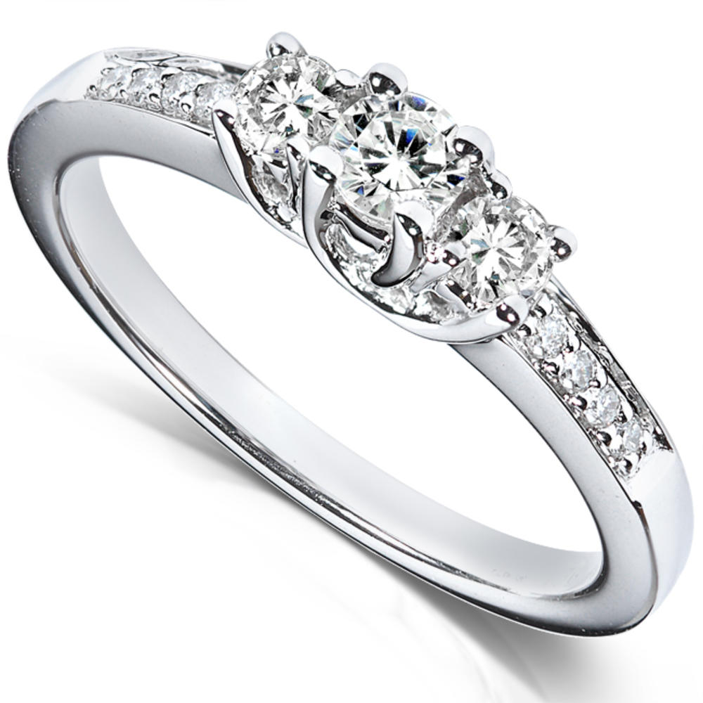 Diamond Three-Stone Engagement Ring 1/3 carat (ct.tw) in 14K White Gold
