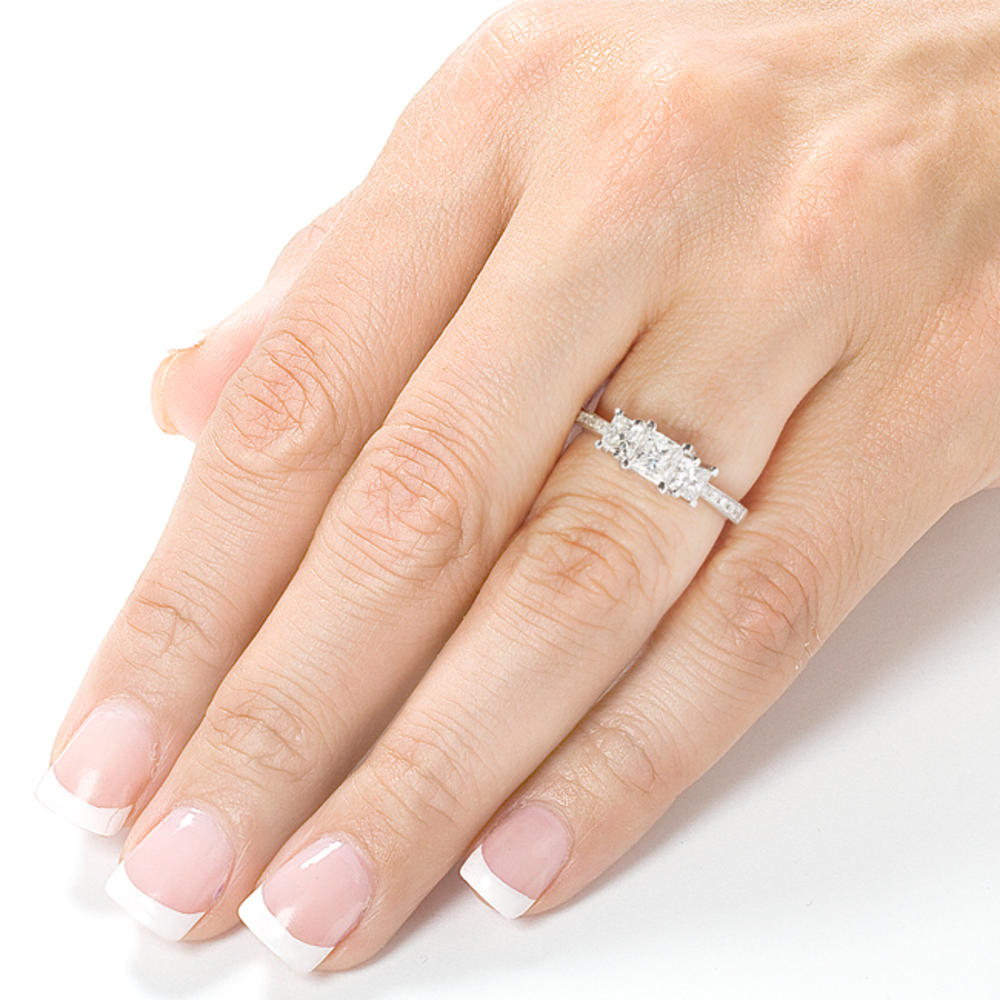 Princess Diamond Three-Stone Engagement Ring 1 carat (ct.tw) in 14k White Gold