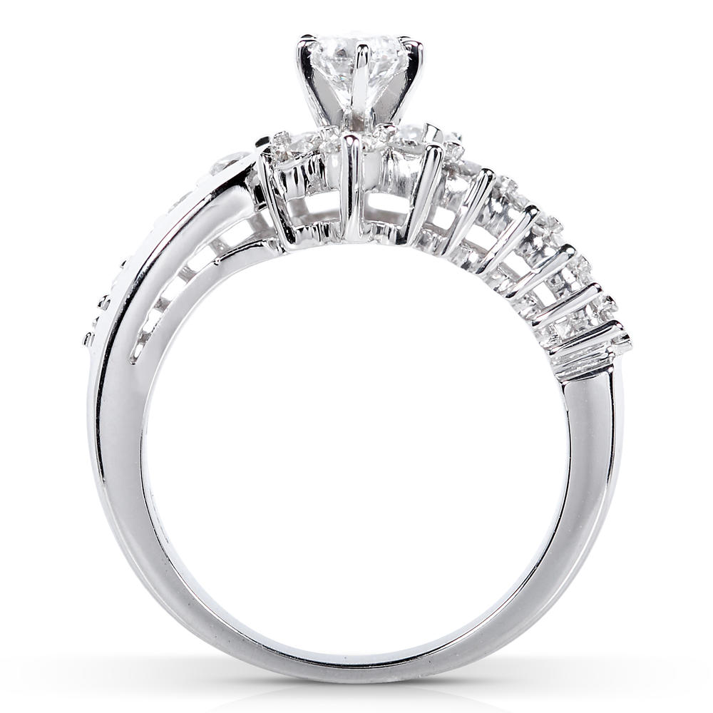 Floral Round Brilliant Cluster Diamond Engagement Ring 1 carat (ct.tw) in 14k White Gold