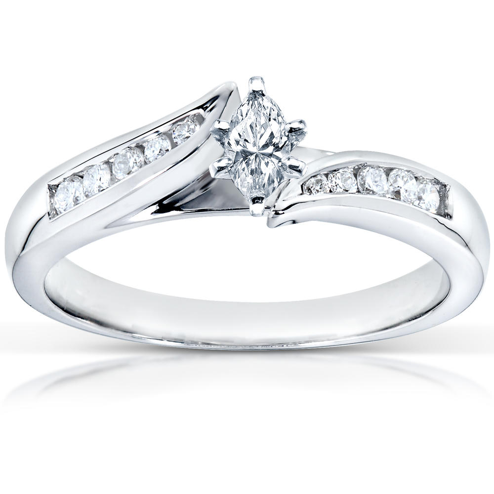 Marquise Diamond Engagement Ring 1/3 Carat (ct.tw) in 14k White Gold