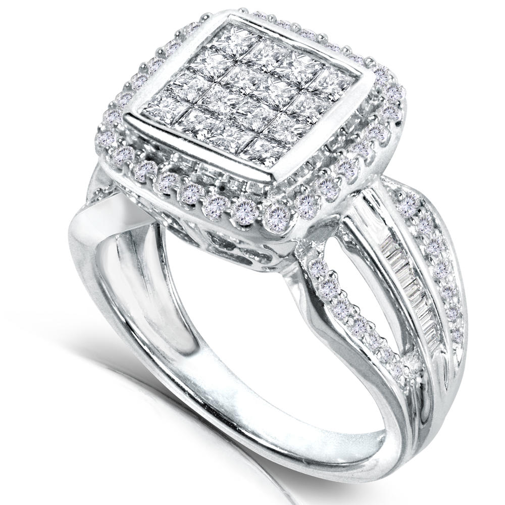 Diamond Halo Engagement Ring 1 carat (ct.tw) in 14k White Gold