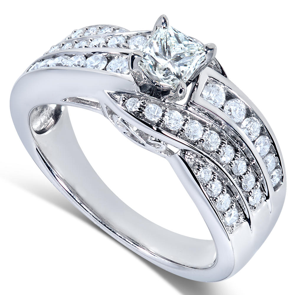 Diamond Engagement Ring 7/8 carat (ct.tw) in 14k White Gold