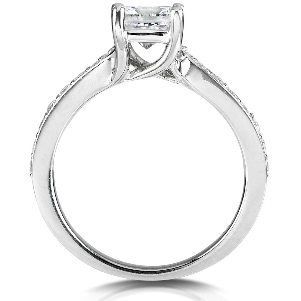 Diamond Engagement Ring 3/4 carat (ct.tw) in 14K White Gold
