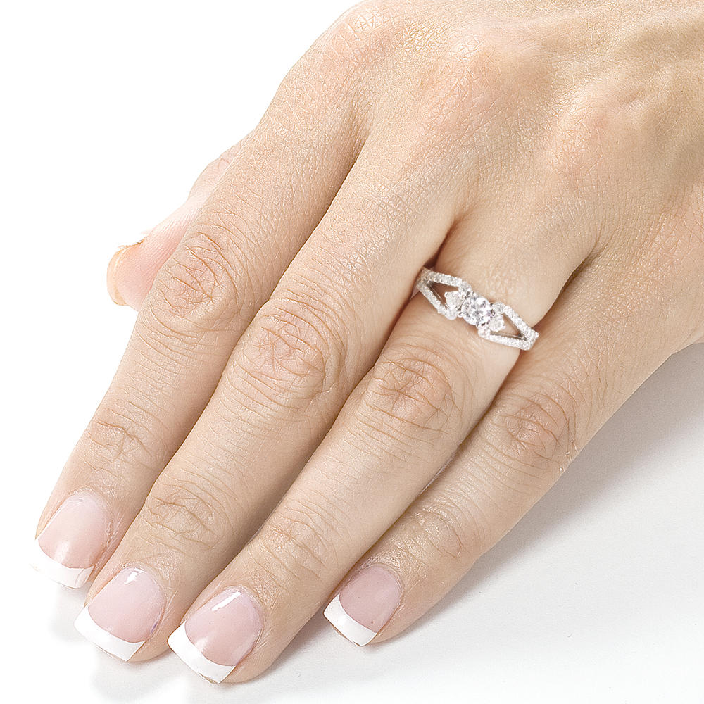 Split-Shank Diamond Engagement Ring 3/4 carat (ct.tw) in 14k White Gold