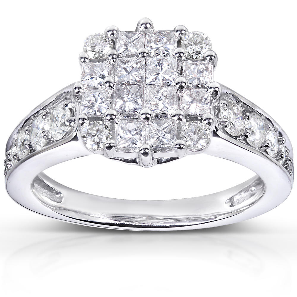 Cluster Diamond Engagement Ring 1 1/10 carats (ct.tw) in 14k White Gold