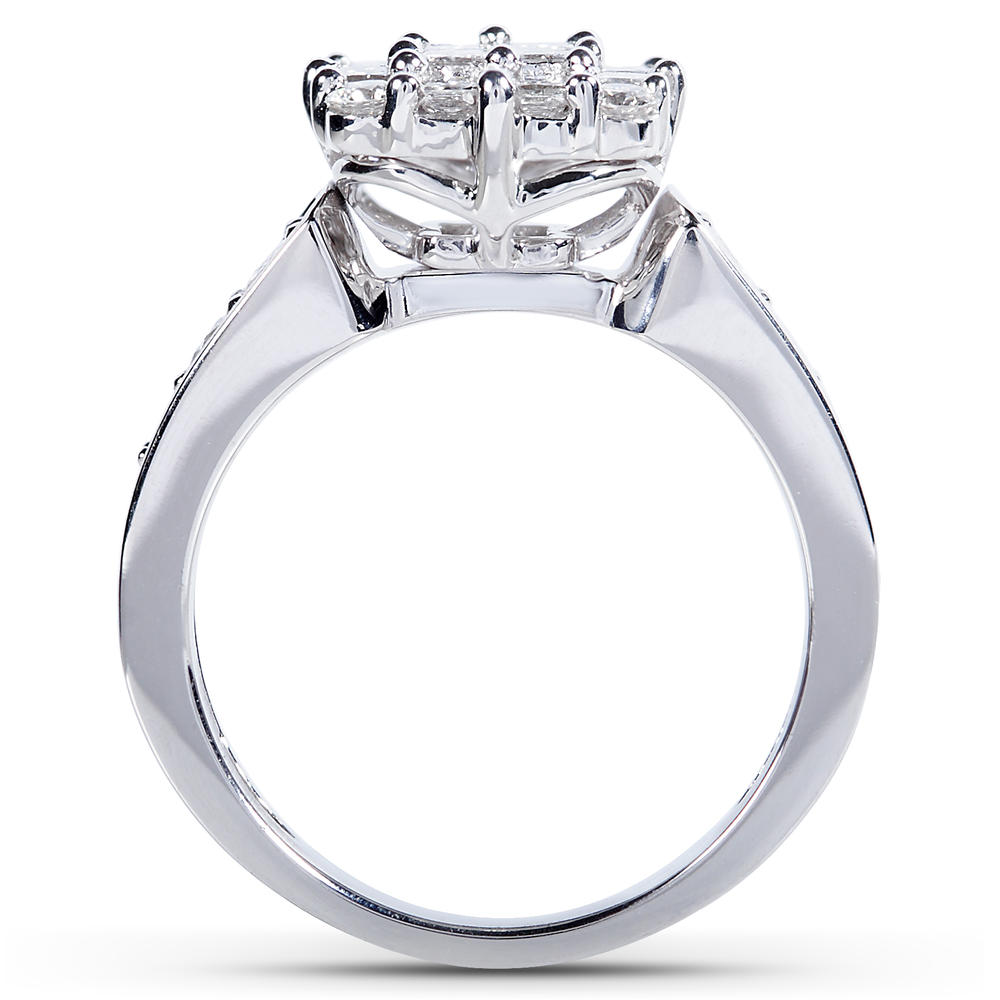 Cluster Diamond Engagement Ring 1 1/10 carats (ct.tw) in 14k White Gold