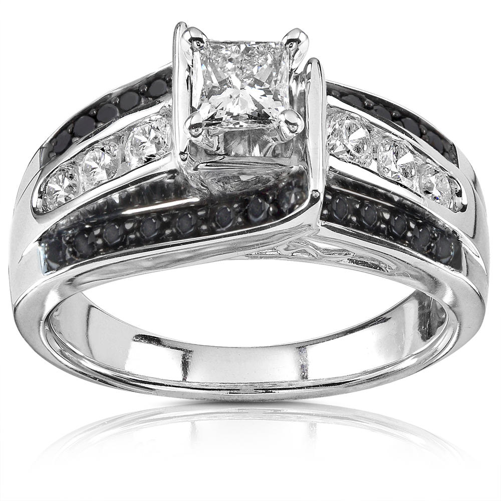 Black and White Diamond Engagement Ring 1 Carat (ct.tw) in 14K White Gold