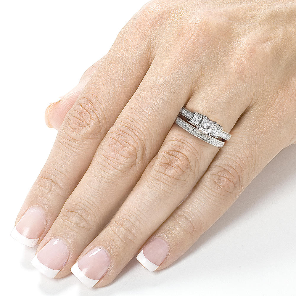 Three-Stone Diamond Engagement Ring and Wedding Band Set 4/5 carat (ct.tw) in 14k White Gold