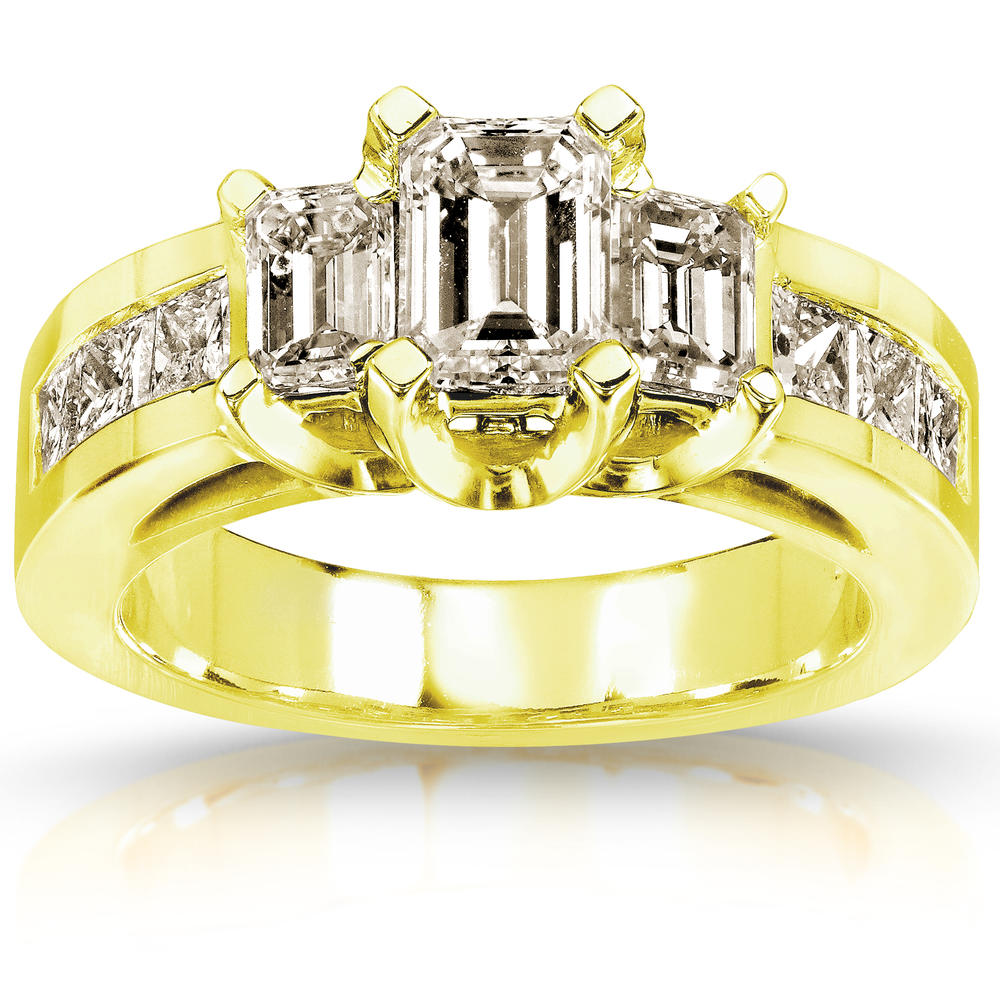 Emerald Diamond Three-Stone Engagement Ring 2 carats (ct.tw) in 14K Yellow Gold