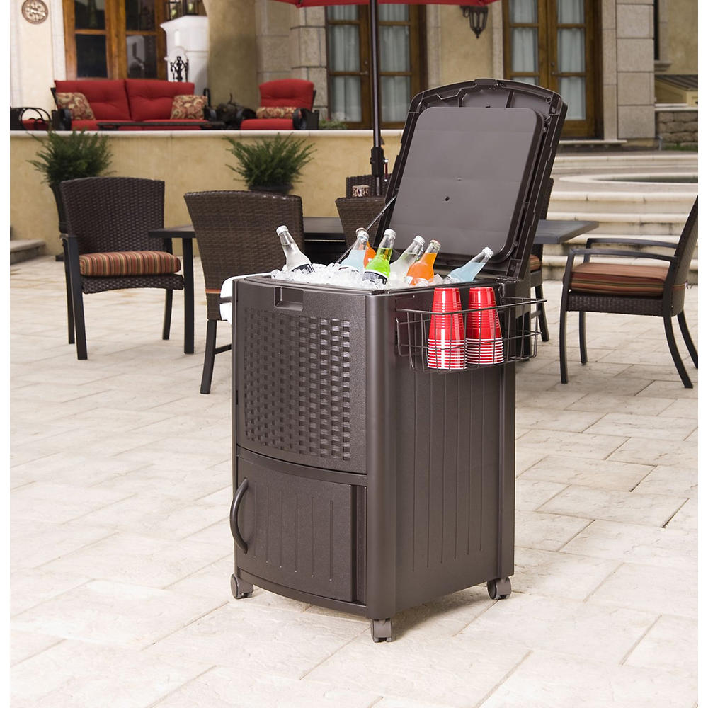 Deck Cooler with Cabinet