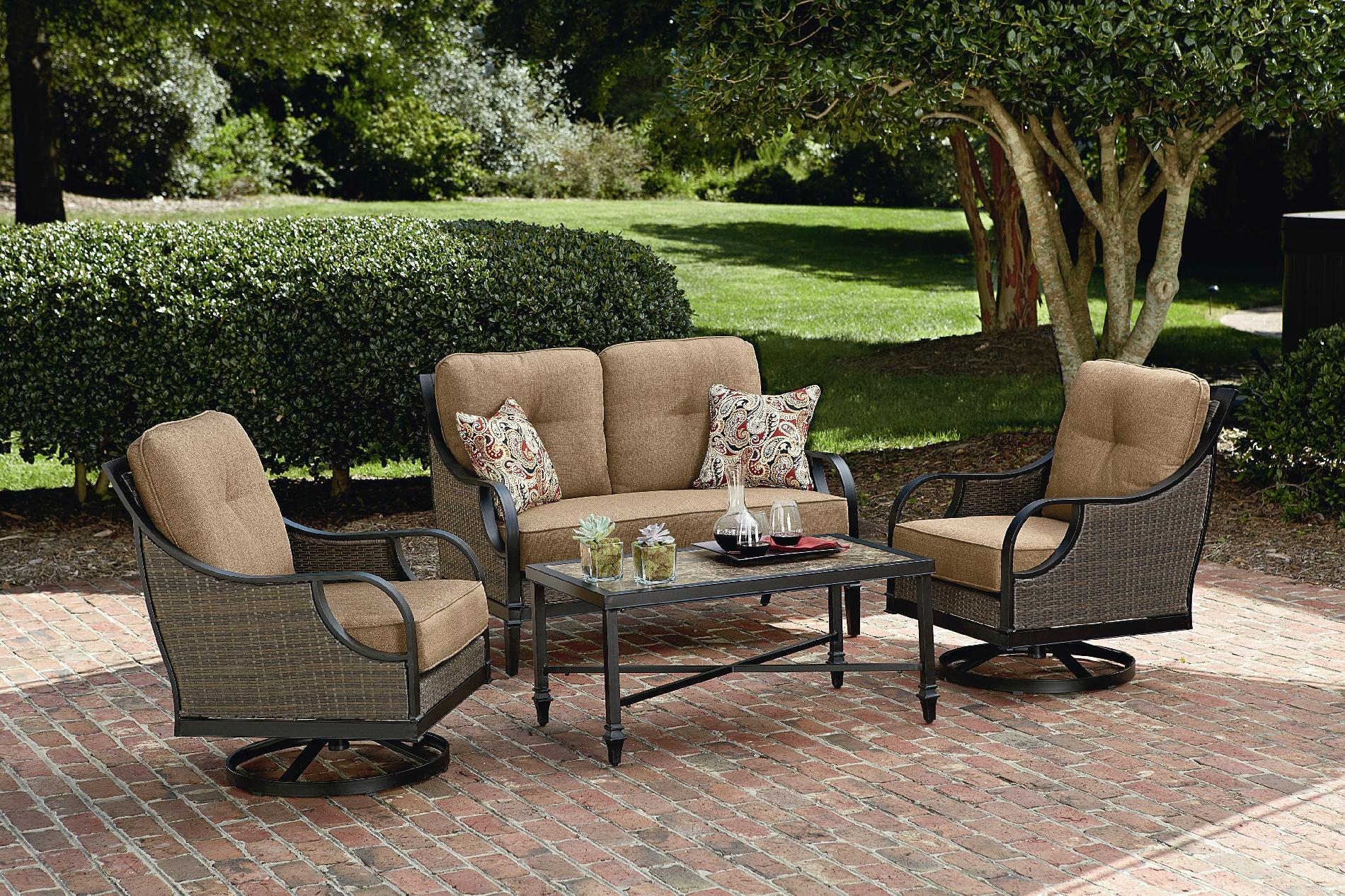 La-Z-Boy Outdoor 
						Charlotte 4 Piece Seating Set