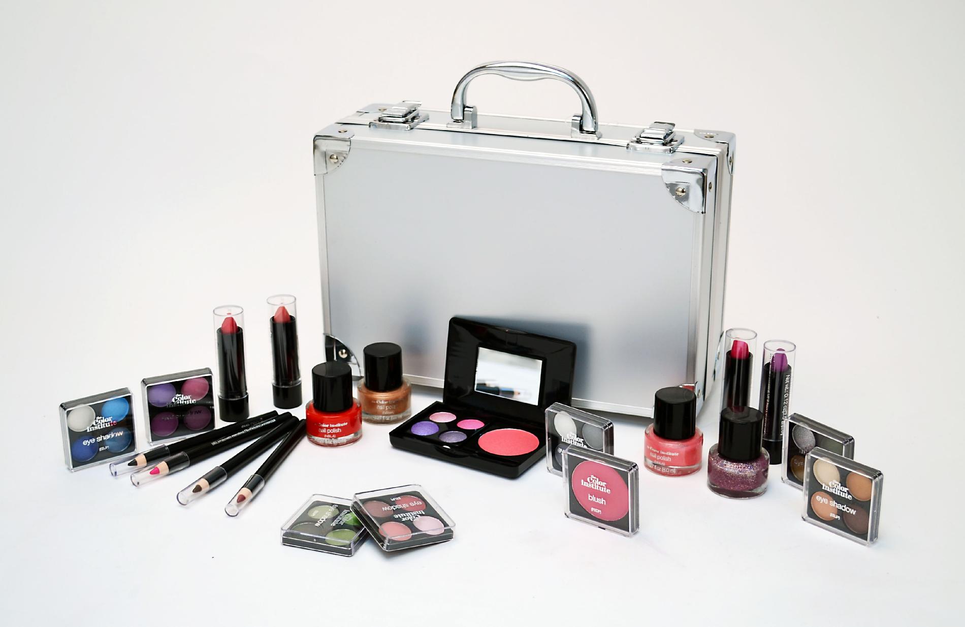 Markwins International Beauty Bazaar Silver Train Case Shop Your Way