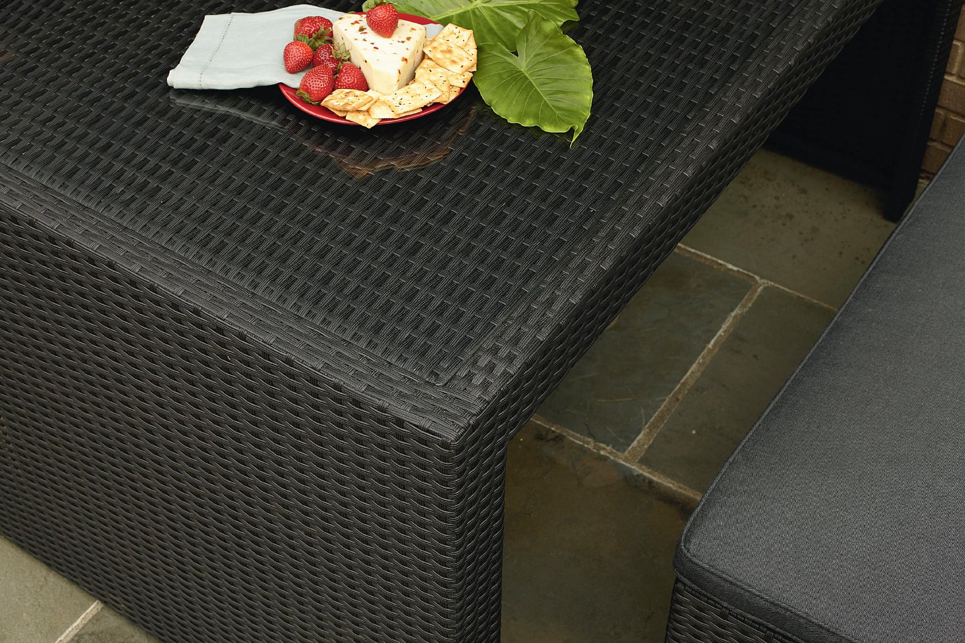 La-Z-Boy Derik 3pc Bench Dining Set - Outdoor Living ...