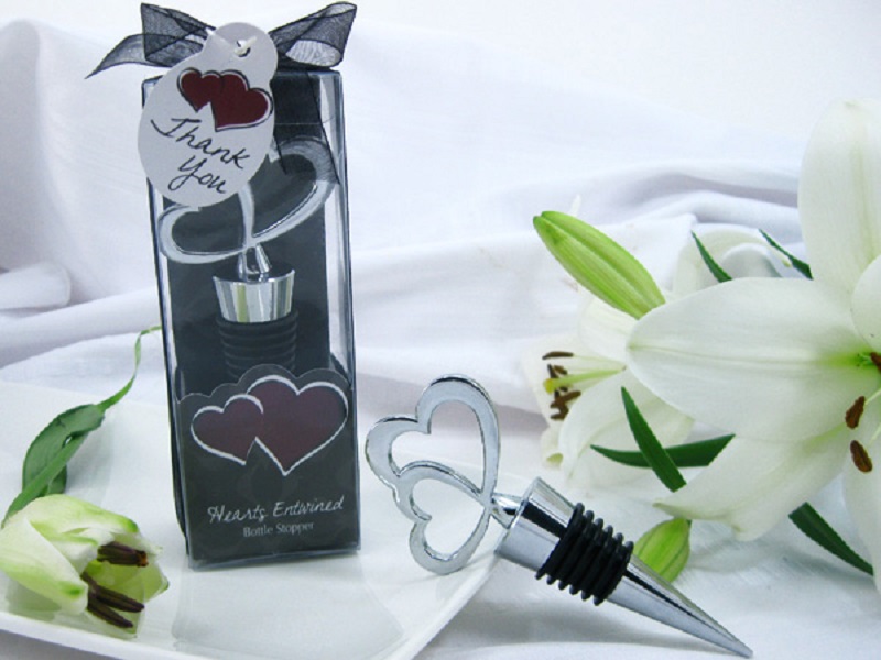 "Hearts Entwined" Double Heart Bottle Stopper in Designer Gift Box [Pack of 25]