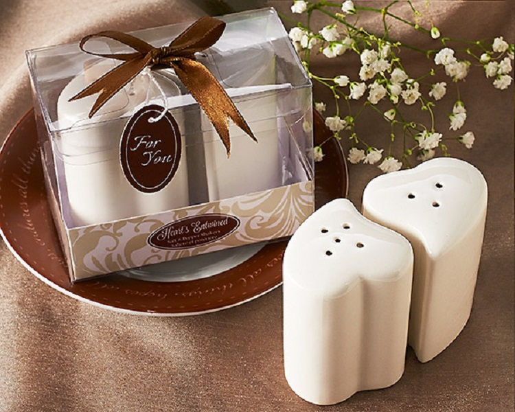 "Hearts Entwined" Salt & Pepper Shakers [Pack of 12]