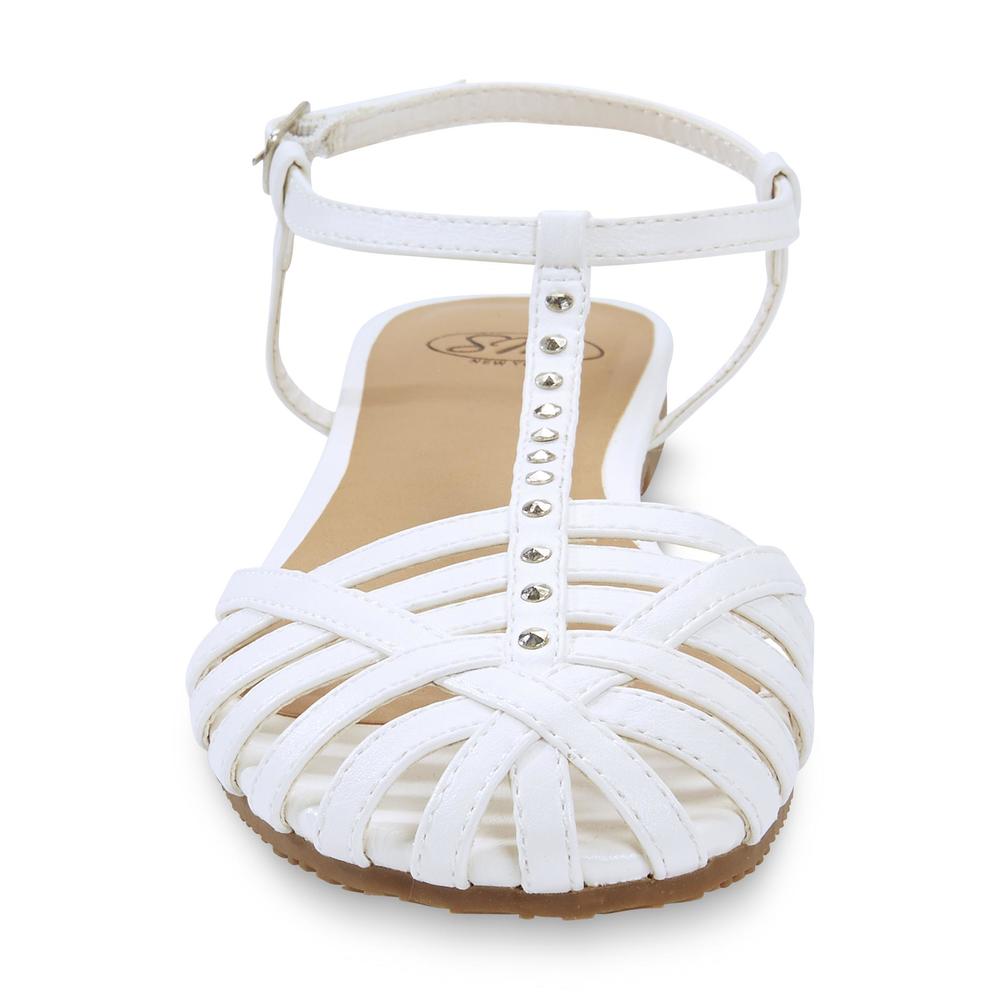 SM New York Women's Sloane White Closed-Toe Gladiator Sandal
