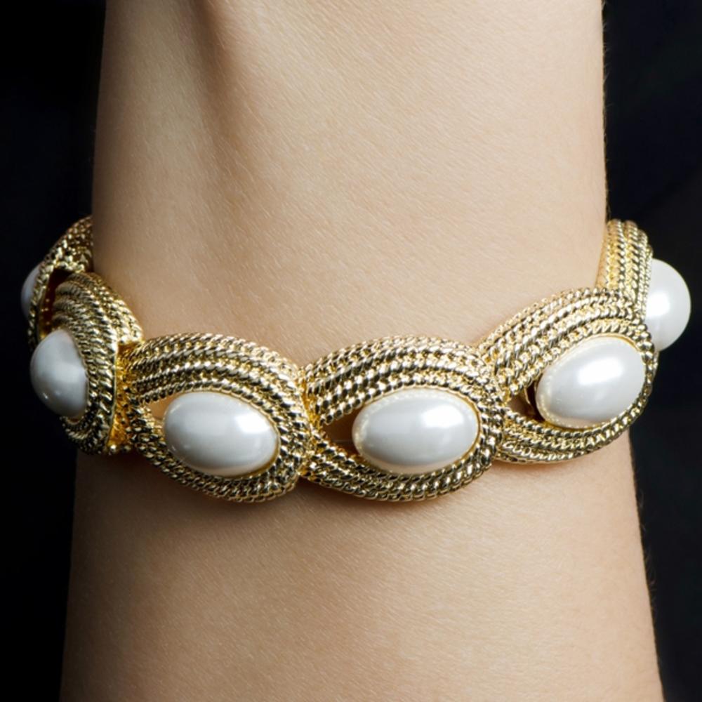 Poppy's Gold and Pearl Magnetic Cuff Bracelet
