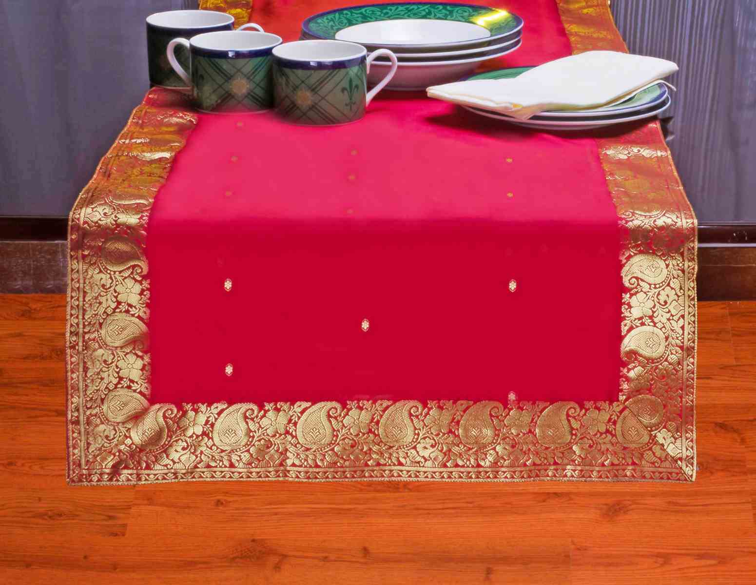 Indian Selections Fire Brick-Hand Crafted Table Runner (India) Indian Selections Fire Brick-Hand Crafted Table Runner (India)