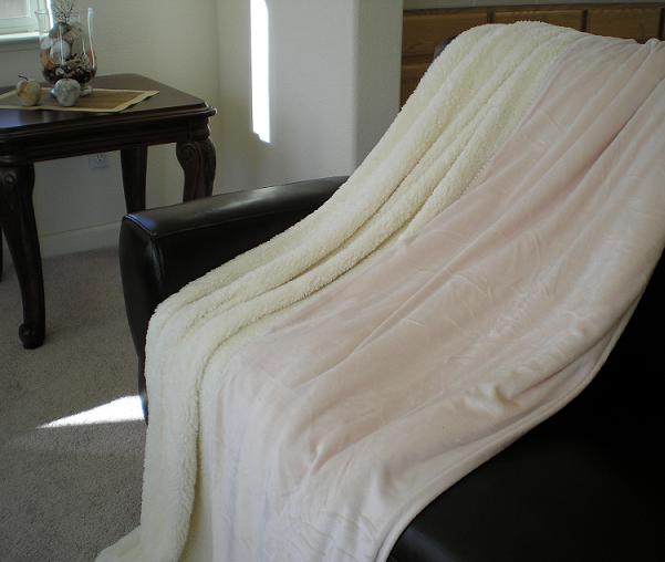 OctoRose � SUPER SOFTQueen FAUX FUR / MICRO FIBER BLANKET / Bedspread / Throw - Cream at Sears.com