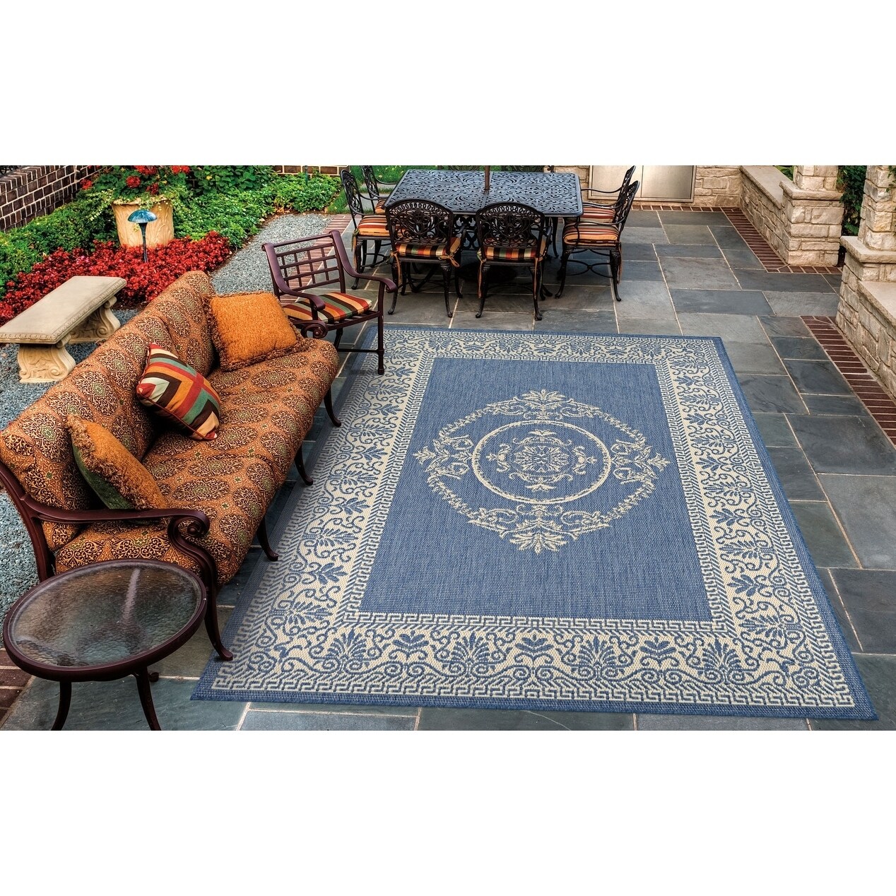 COURISTAN INC Couristan Recife Antique Medallion/Champagne-Blue ... COURISTAN INC Couristan Recife Antique Medallion/Champagne-Blue ...