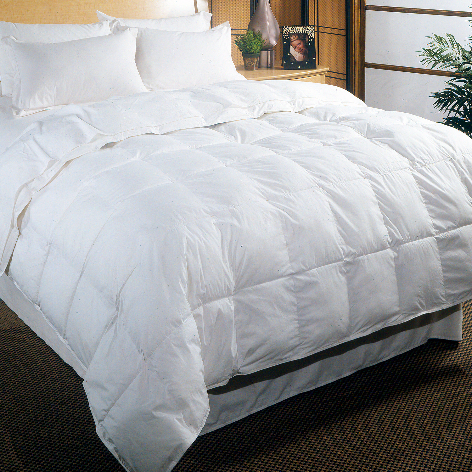 Blueridge 233 TC Cambric Cotton Cover White Down Comforter White Blueridge 233 TC Cambric Cotton Cover White Down Comforter White