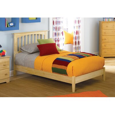 Brooklyn Platform Bed with Open Footrail in Natural Maple - Size: Queen
