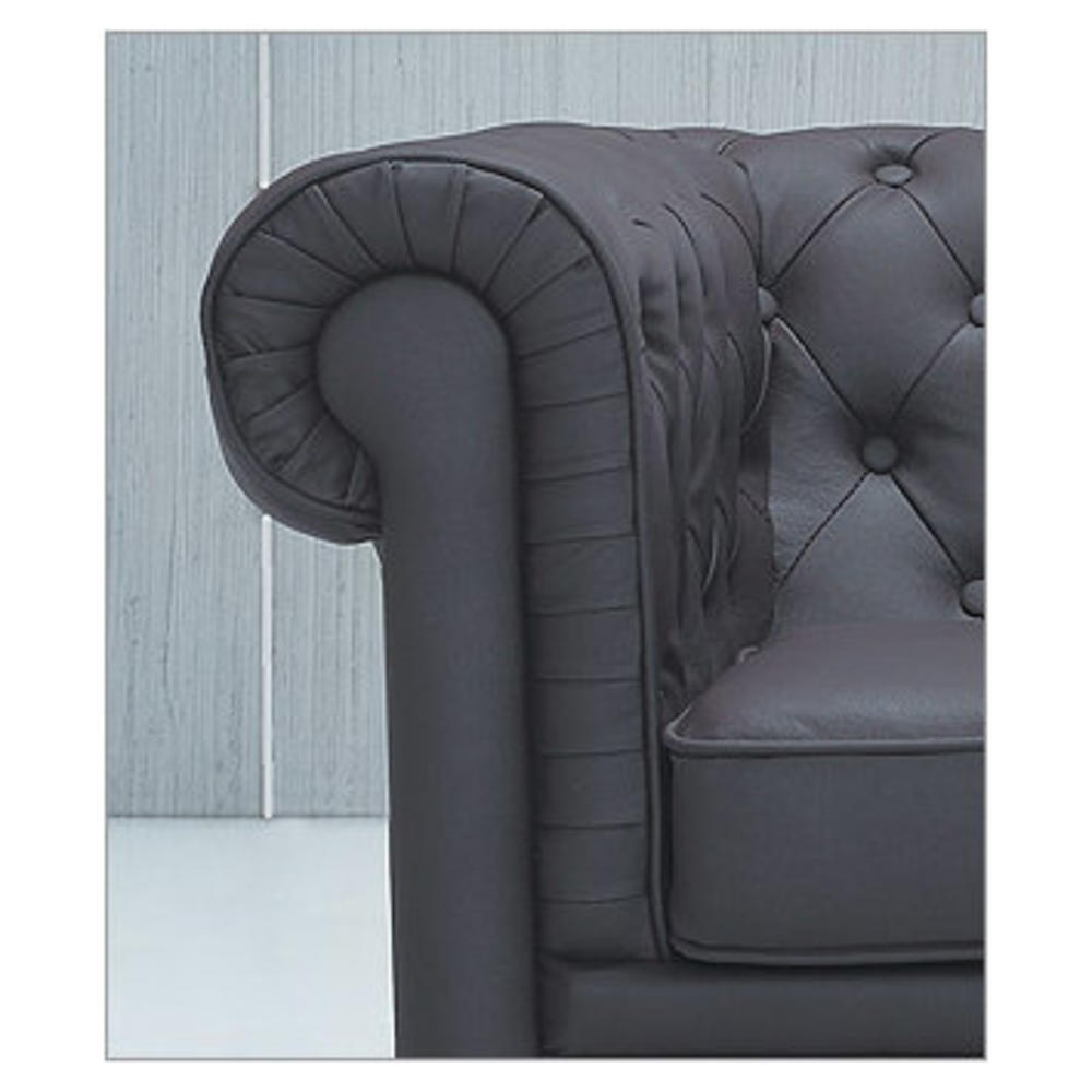 Chesterfield Leather Arm Chair - Color: Brown