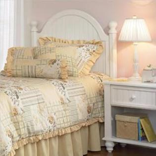 Hillsdale Furniture 1354HF Westfield Post Headboard, Full, Off White Hillsdale Furniture 1354HF Westfield Post Headboard, Full, Off White