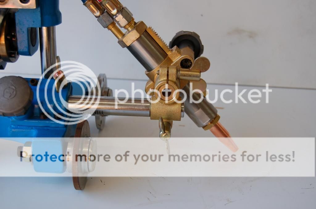 BLUEROCK Tools CG211Y Manual Pipe Cutting Beveling Machine Track Torch